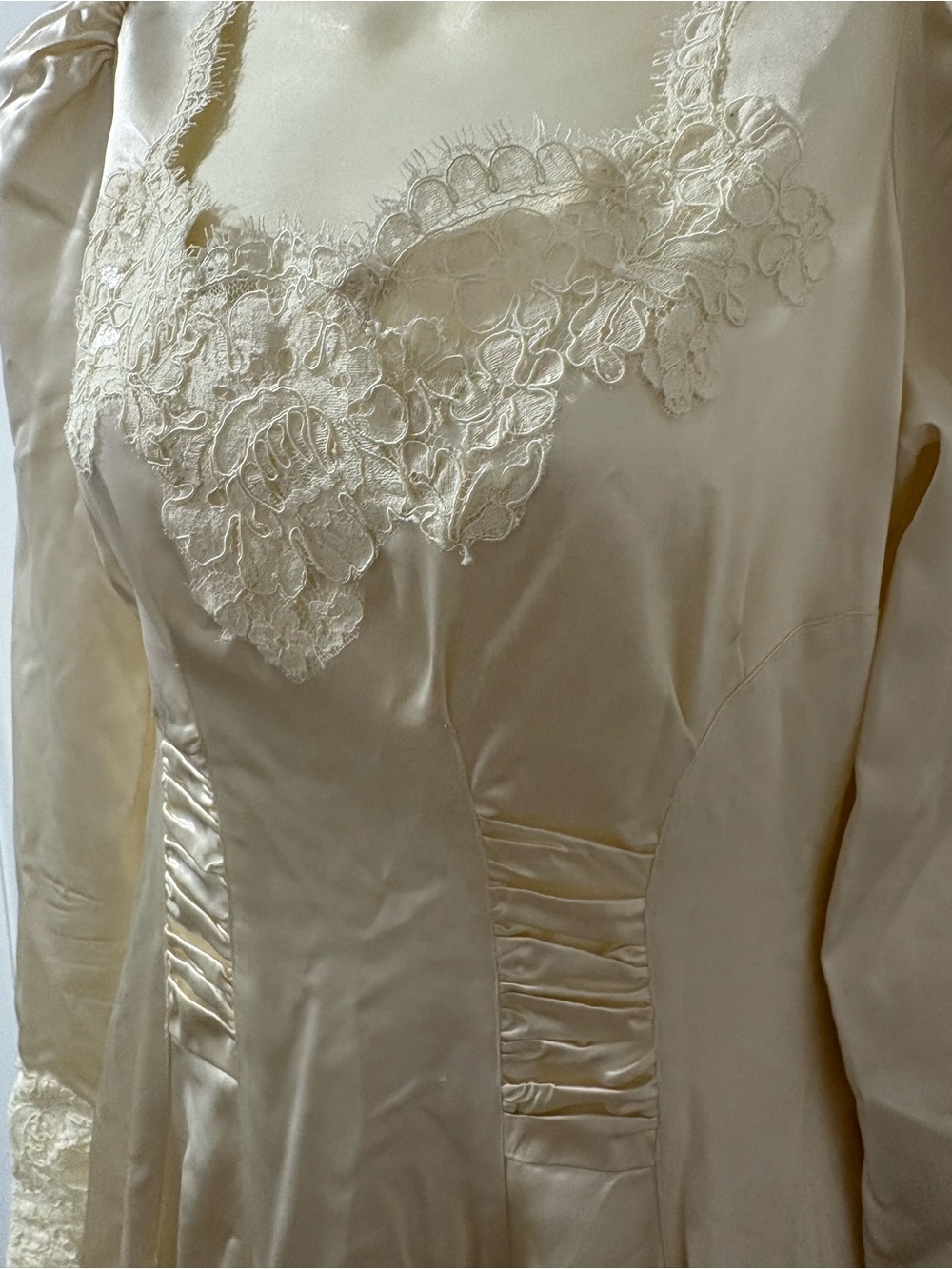 1940s ruched front wedding dress